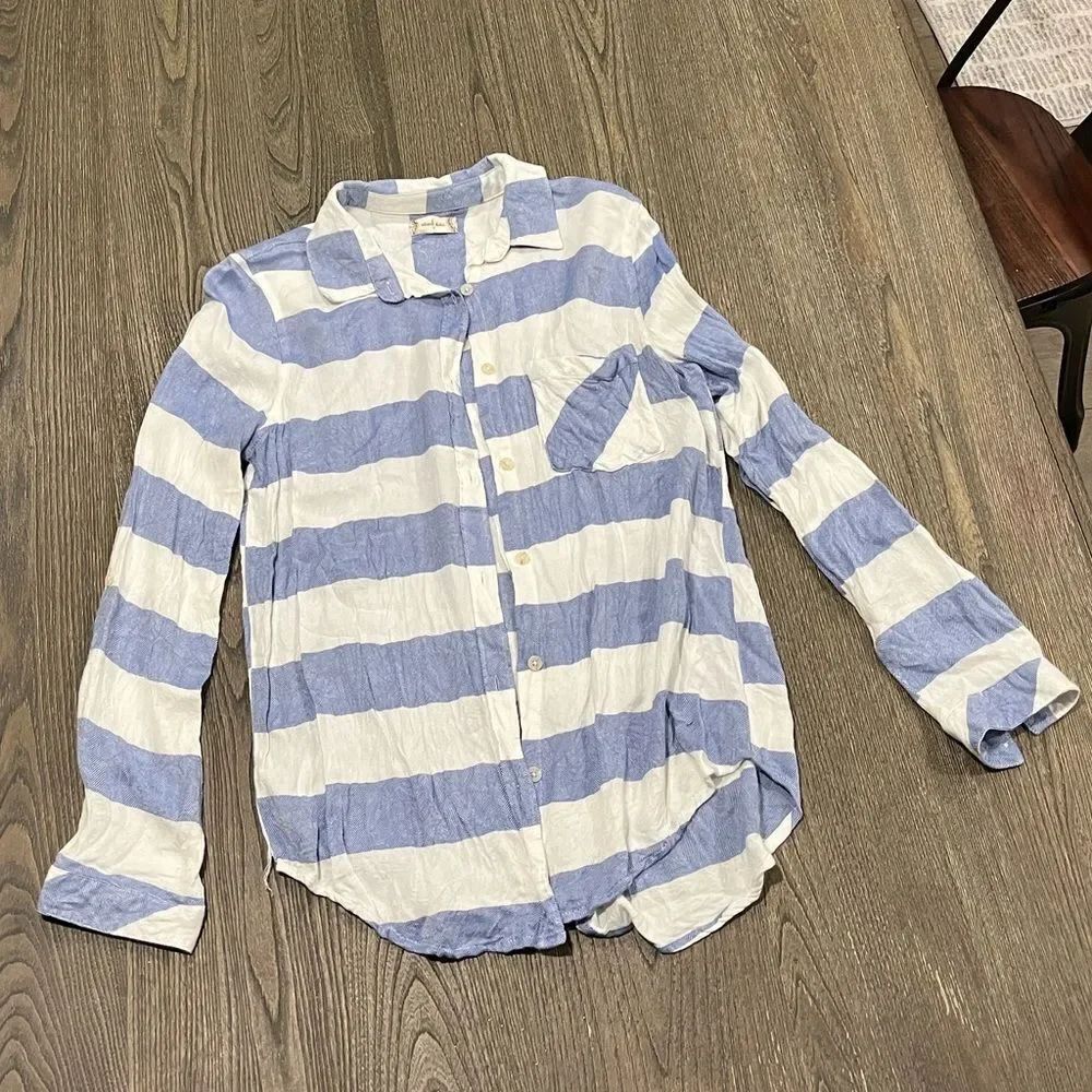 Altar'd State Women's Blue Striped Long Sleeve Button-Down Shirt Size S